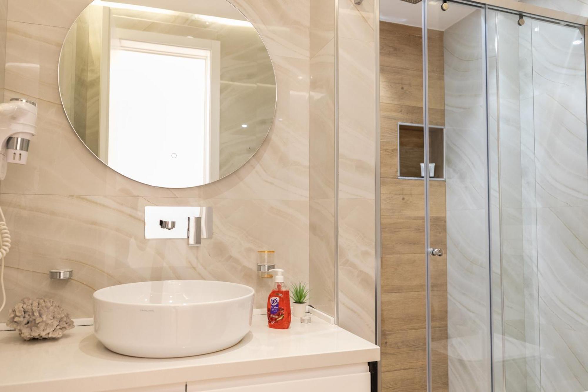 Belleview Apartment 1 Vlorë Екстериор снимка